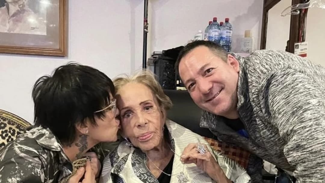 Silvia Pinal tiene influenza y va mejorando, revela Alejandra Guzmán