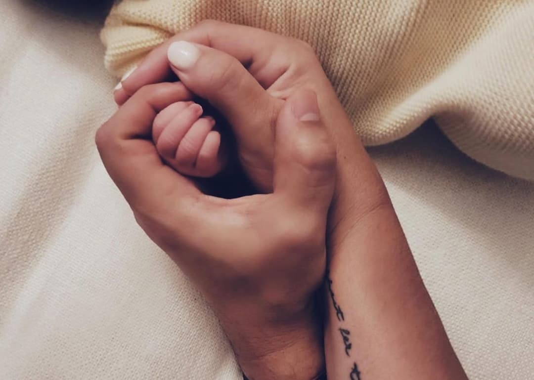“¡Ya somos TRES!”: Maite Perroni y Andrés Tovar anuncian el nacimiento de su hija