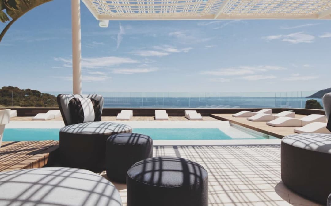 Esto cuesta hospedarse en lujoso hotel Aguas de Ibiza