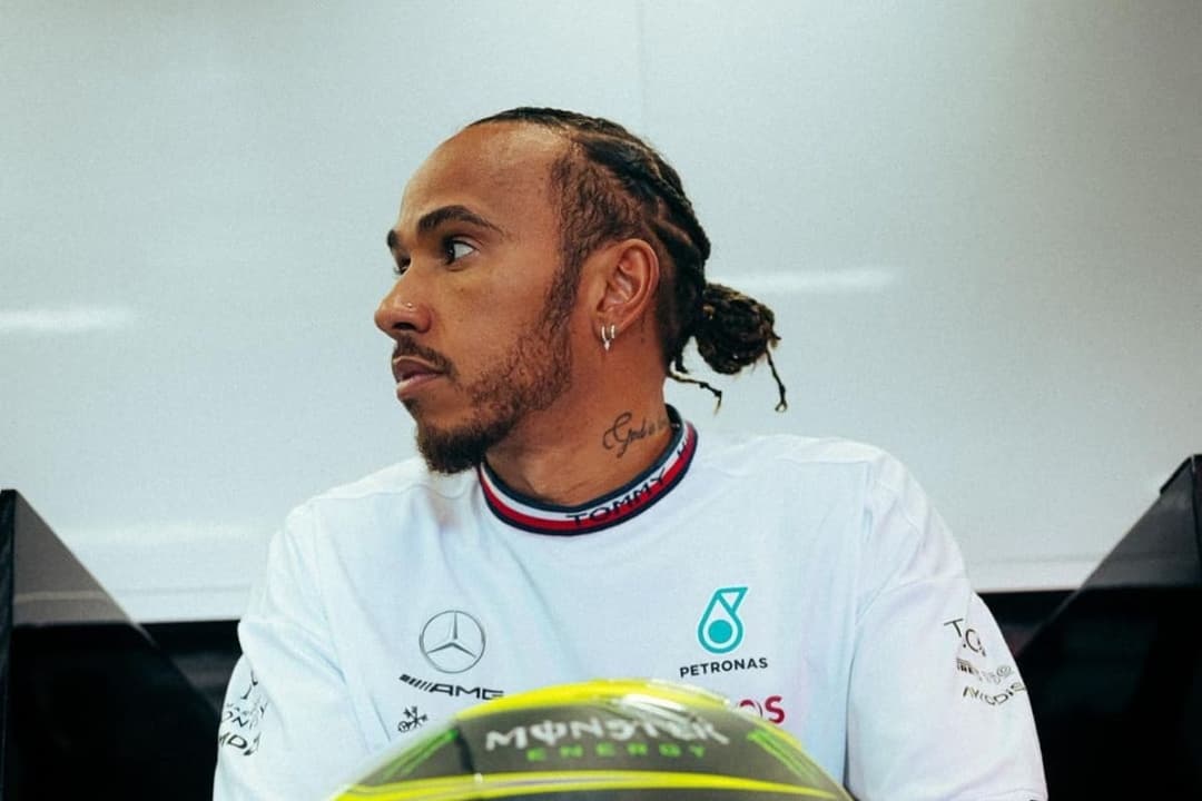 Lewis Hamilton enciende las redes con un amoroso mensaje