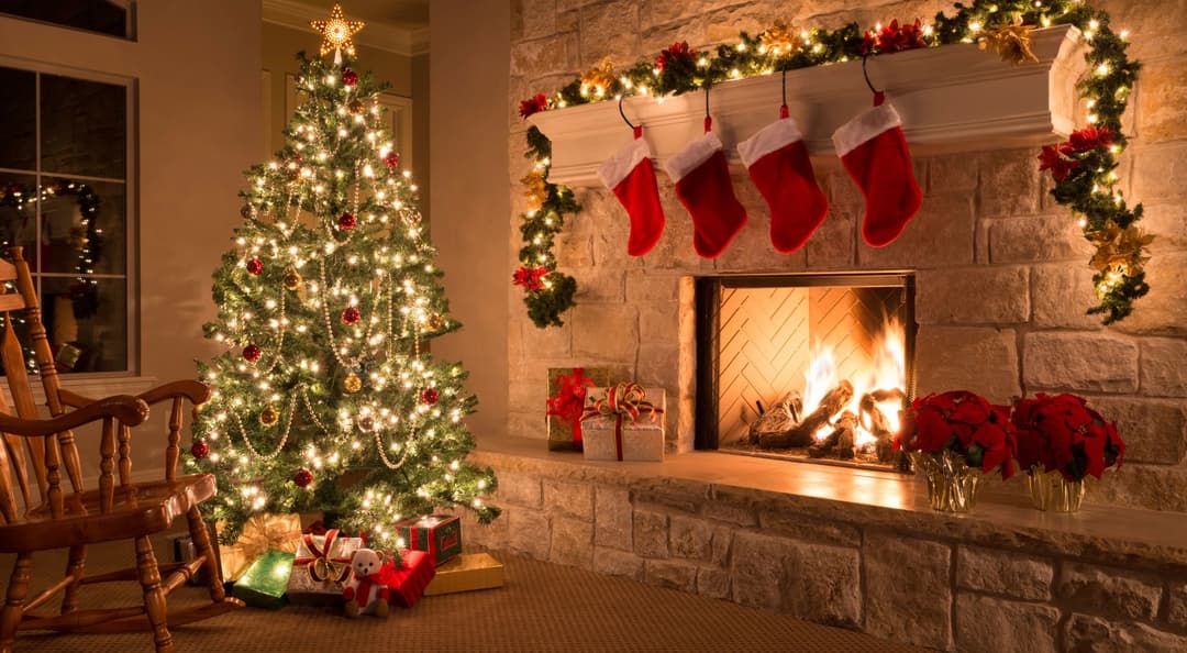 5 estilos para adornar el árbol de Navidad y tips para decorarlo