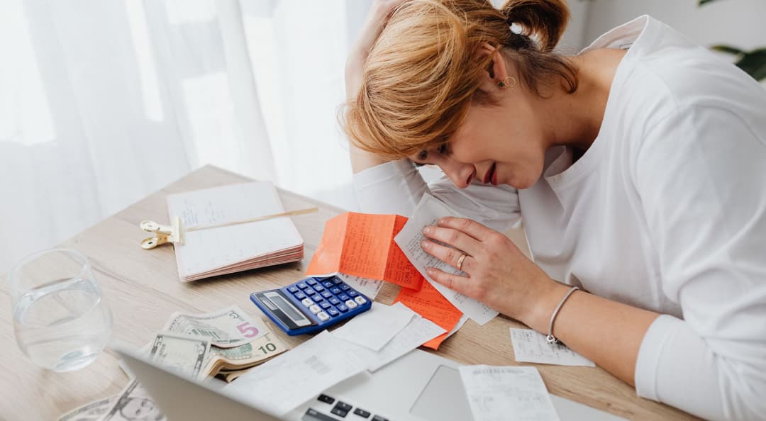 Cómo iniciar el año sin estrés financiero: Consejos de los expertos