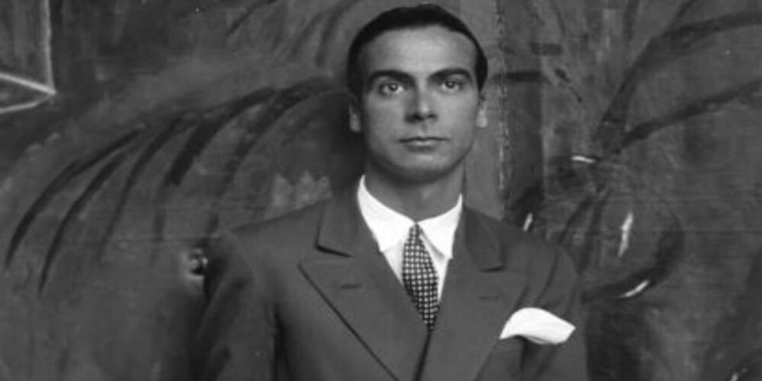¿Quién fue Cristóbal Balenciaga? 5 datos clave de su vida