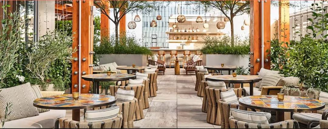 Agua Viva en el Conrad Los Ángeles: Un Rooftop Bar que debes visitar