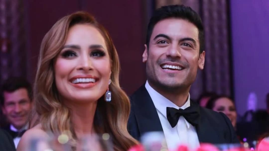 Carlos Rivera comparte románticas fotos junto a Cynthia Rodríguez