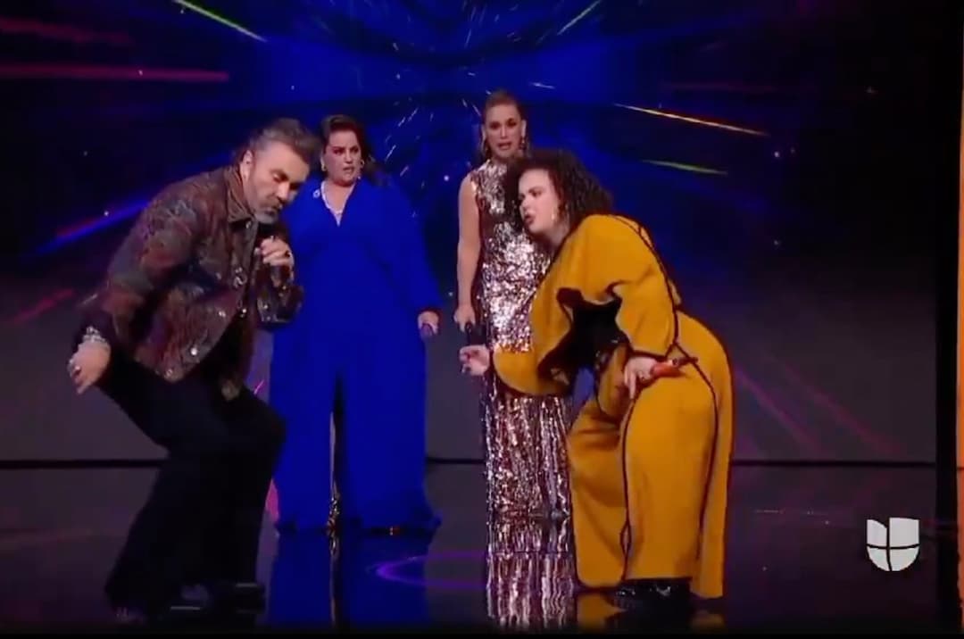 Lucerito y Mijares Encienden el Escenario con su Perreo en “Juego de Voces”